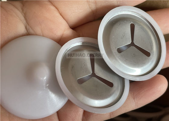 คลิปฉนวนกันเสียงสแตนเลสเกรด 304 พร้อมโพลีแคปสีขาว ติดตั้งบนหมุดเชื่อม CD ขนาด 38 มม.