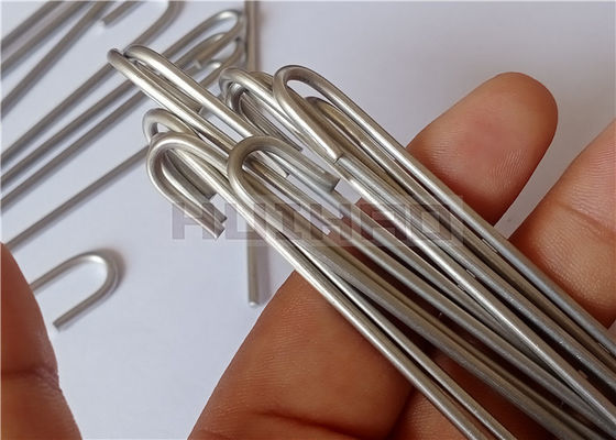 เครื่องล็อคตัวเองจากสแตนเลสขนาด 30 มิลลิเมตร ผนังสีดําข้างสอง ใช้ในการรักษา Mesh ให้กับแผ่นแสงอาทิตย์