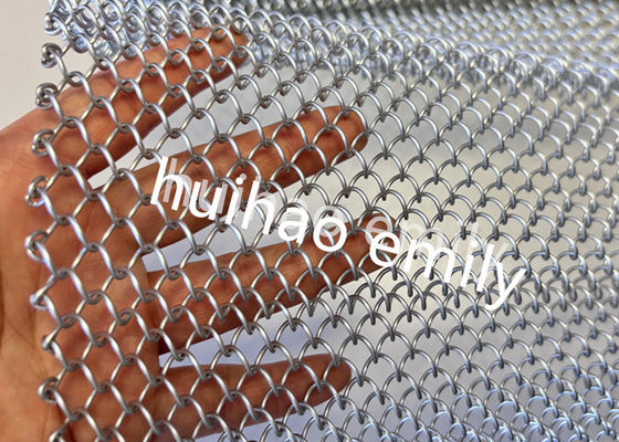 8x8mm Aperture อัลลูมิเนียมโลหะโค้ล Mesh เป็นพื้นที่แบ่งผ้าม่าน