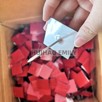 50x50 มิลลิเมตร แผ่นพื้นที่ ติดกันเอง ติดกันเอง ปิงแขวนสําหรับการปิดผนังภายนอก
