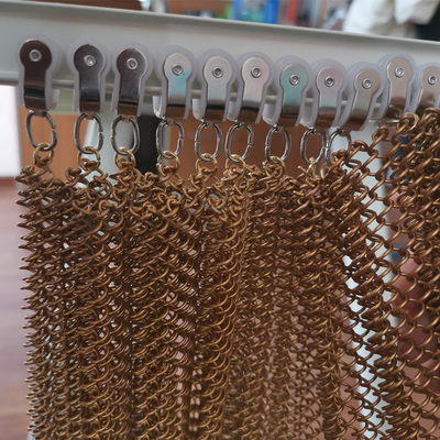 อัลลูมิเนียม Custom Steel Coil Curtain Space Divider สาย 0.8 มม.