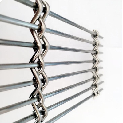 โครงโลหะอลูมิเนียมเหลี่ยมโครงสร้างทางโลหะสถาปัตยกรรมติดตั้งง่าย 13mm Warp Pitch