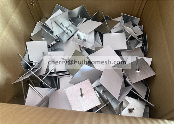 สแตนเลสเคลือบด้วยซีนก ปิ้นและเครื่องล้างผ้าประกอบกับผนังหรือเพดาน